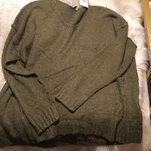 NWT Olive green lightweight sweater